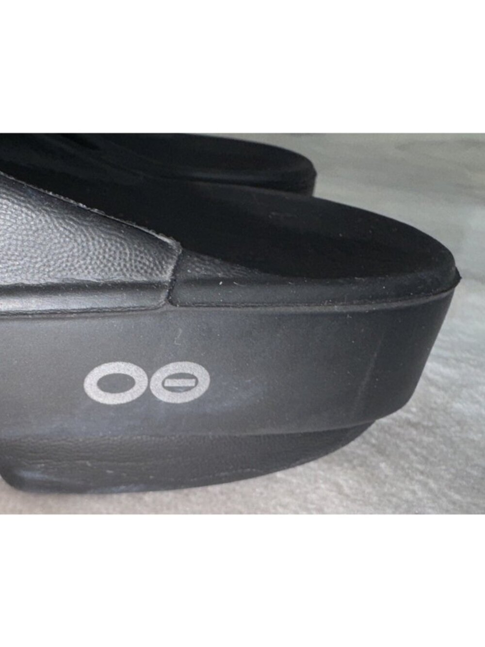 Oofos OOAHH Sandals Unisex Recovery Slide Shoes Black Unisex Men’s 6 Women’s 8 - Picture 3 of 8